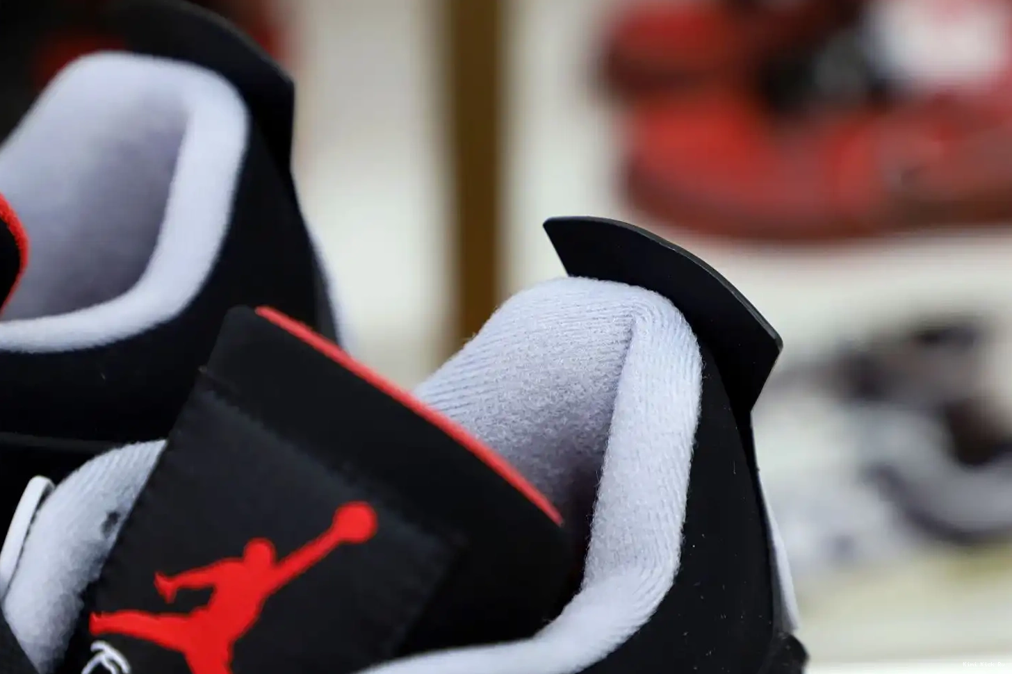 'BRED' 2019 RETRO OG Kimikick 4 AIR JORDAN 0705